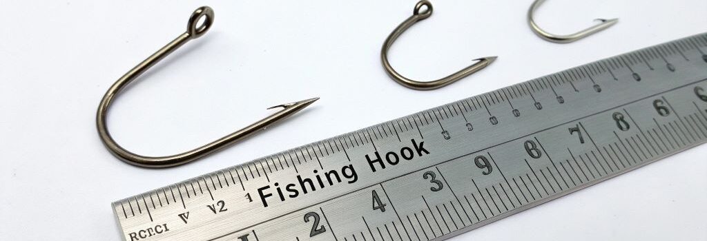 What size hooks are best for surf fishing